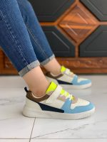 کتونی سفید جلو آبی چسپی مکس